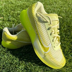 Nike Air Zoom Vapor 11 women’s 8.5 yellow Tennis Pickleball sneaker shoe EUC